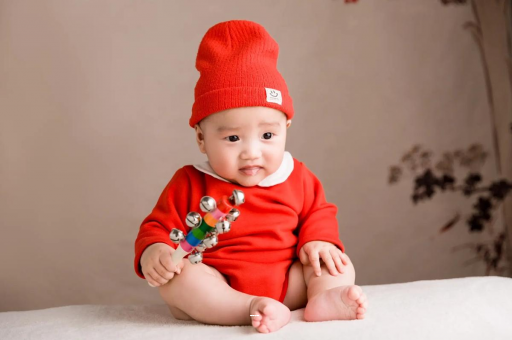 嘉鱼怀孕肚子饿了就想吐